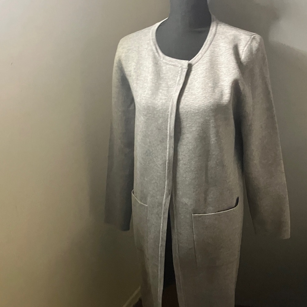 Elegant Gray Women's Cardigan